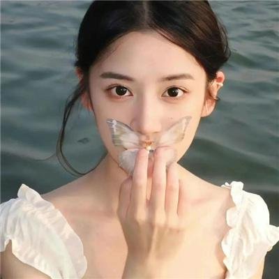 夜深沉,爱难吟